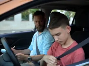 Sa koliko godina može da se polaže za auto u Srbiji